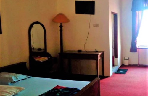 Pacet Hotel | Wisma & Kantin Amanda