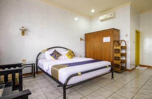 Pelabuhan Ratu Hotel | SPOT ON 1896 Hotel Mahkota Pantai