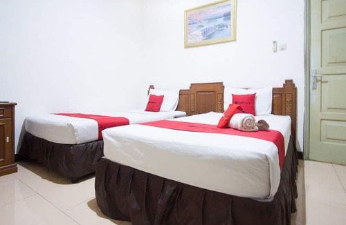 Ternate House | RedDoorz near Pantai Falajawa Ternate