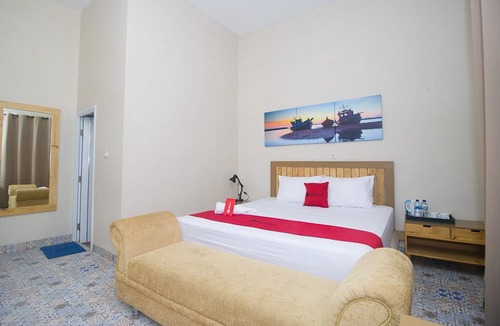 Sampang House | RedDoorz Plus Syariah near Alun Alun Sampang