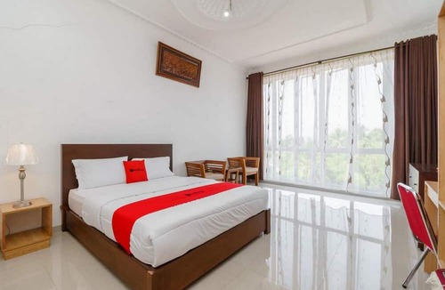 Lahat Hotel | RedDoorz Syariah near Lahat Station
