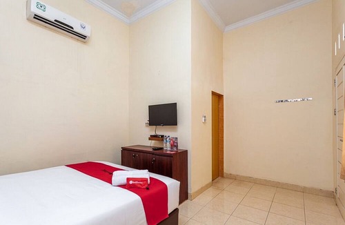 Medan House | RedDoorz Syariah @ Jalan Letda Sujono Tembung