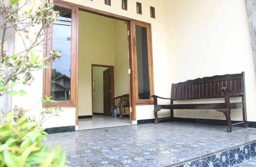 Mungkid Hostel | Homestay Sekar Syariah