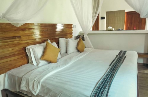 Labuan Bajo Hotel | Puri Sari Beach Hotel