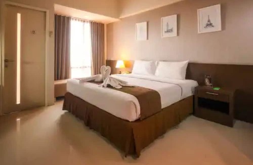 Siwalankerto Hotel | The Square