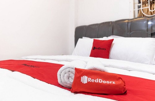 Medan Hotel | RedDoorz @ Medan Johor