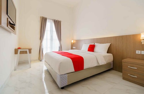 Padang House | RedDoorz Plus Syariah @ Jalan Dr Sutomo Padang