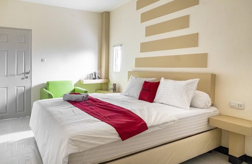 Medan House | RedDoorz Plus near Millenium ICT Centre Medan 2