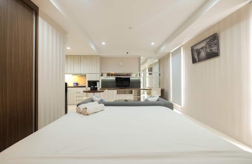 Cikarang Apartment | Elegant and Comfy Studio Azalea Suites Apartment Cikarang
