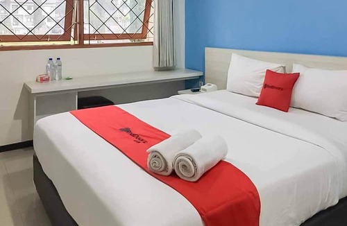Ngaglik Hotel | RedDoorz Plus @ Panorama Villas Batu