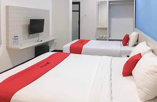 Ngaglik Hotel | RedDoorz Plus @ Panorama Villas Batu