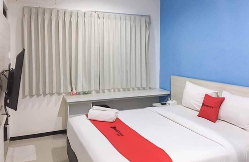 Ngaglik Hotel | RedDoorz Plus @ Panorama Villas Batu