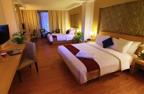 Padang Hotel | The Axana Hotel