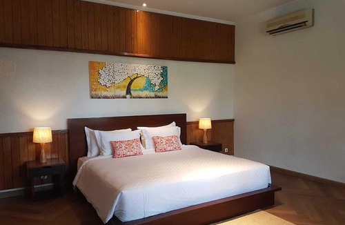 Colomadu House | Villa Aquin