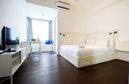 Jatinegara Apartment | Minimalist Studio at Bassura City Apartment By Travelio