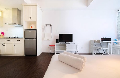 Jatinegara Apartment | Minimalist Studio at Bassura City Apartment By Travelio