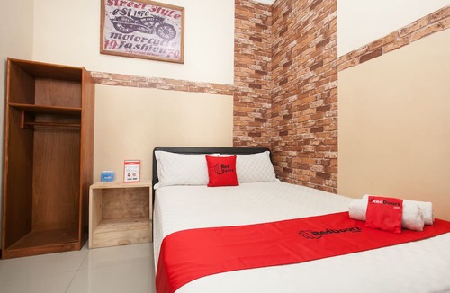 Malang House | RedDoorz near Stasiun Kota Baru Malang