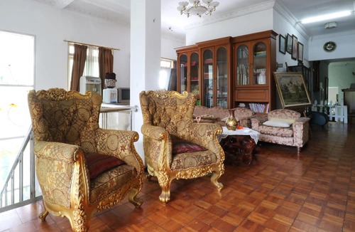 East Jakarta House | Villa Sri Manganti