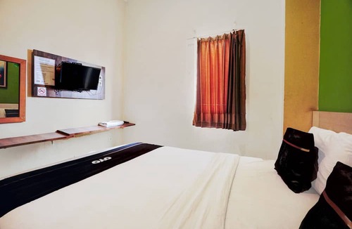 Surabaya Hotel | Hotel O Surabaya near Surabaya Town Square formerly Kupang Gunung Residence