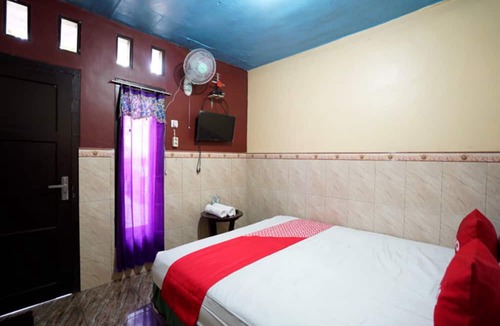 Pacet Hotel | OYO 927 Carina Hotel