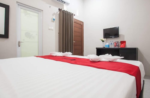 Rogojampi Hotel | RedDoorz Plus near Banyuwangi Airport