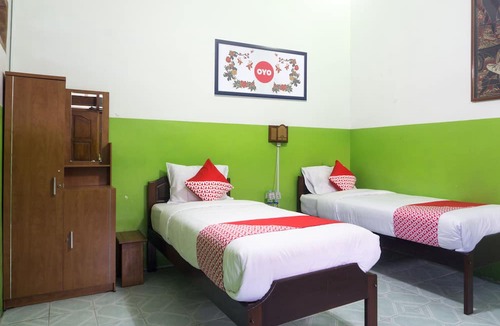 Pacitan Hotel | Hotel O Srikandi Hotel