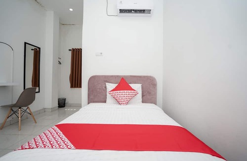 Sukarami Hotel | OYO 183 The Pipe House