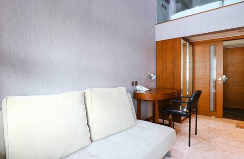 Menteng Hotel | The Baile