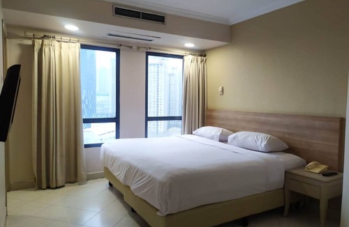 Tanjung Duren Utara Hotel | Grand Tropic Suites Hotel