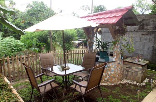 Airmadidi House | Bunga Matahari
