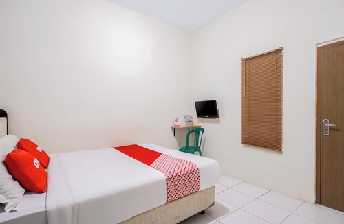Tanjung Duren Utara Hotel | Hotel O Lontar Residence