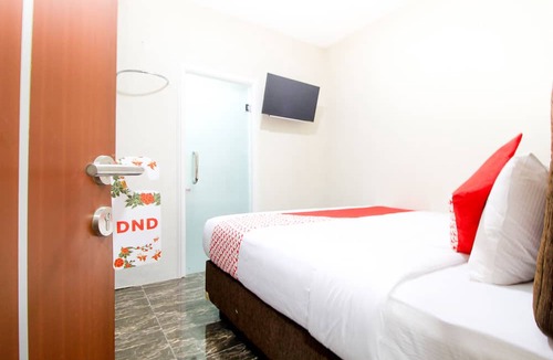 Surabaya Hotel | Capital O 217 A1 Hotel
