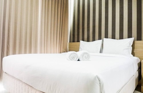 Siwalankerto Apartment | Spacious Studio Room at The Square Apartment