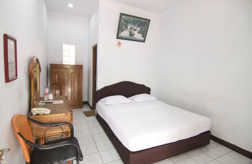 Purwakarta Bed & Breakfast | Grand Ciwareng Inn