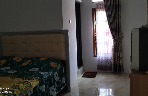 Cipanas Villa | Villa Pribadi Beunying 35 pax