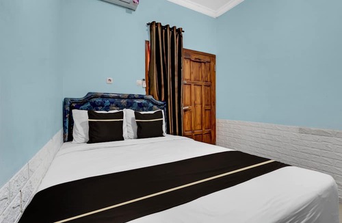 Depok Hotel | Hotel O near UGM formerly Bayang Brothers Guest House