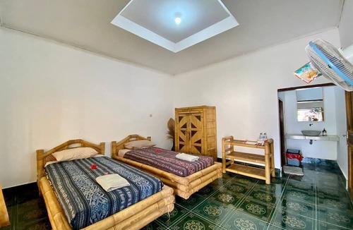 Gerupuk Bed & Breakfast | Duyung Rooms and Resto