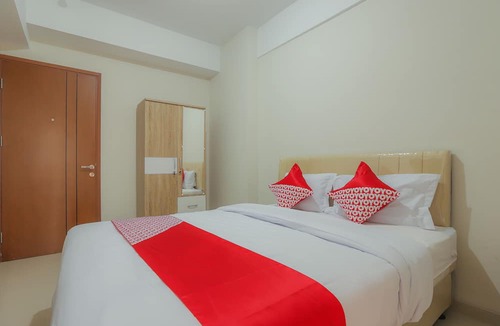 Depok Hotel | OYO 630 Green Lake View Cimanggis