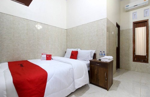 Pakem Hotel | RedDoorz near Museum Gunung Merapi
