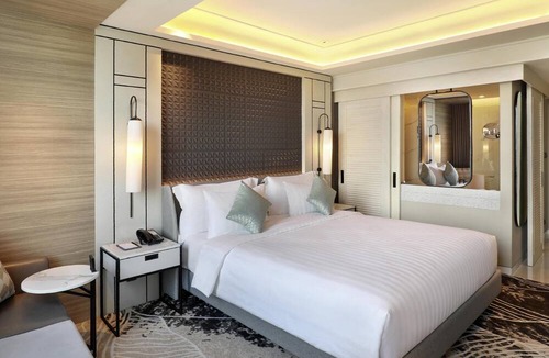 Surabaya Hotel | Movenpick Surabaya City