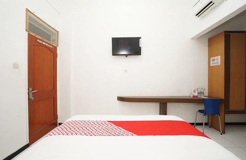 Suko Manunggal House | OYO 661 Galaxy Homestay