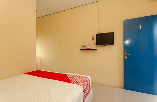 West Cirebon House | OYO 588 Richmond Guest House