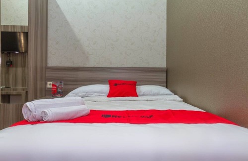 Cileunyi House | RedDoorz Plus near IPDN