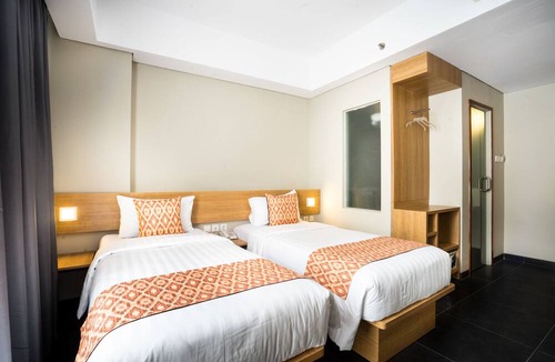 Tanjung Duren Utara Hotel | Maple Hotel Jakarta