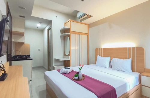 Surabaya Apartment | Comfy Modern Look Studio Room At Apartment Grand Dharmahusada Lagoon