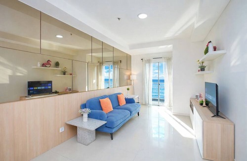 Pluit Apartment | Spacious And Contemporary 2Br Apartment Green Bay Condominium