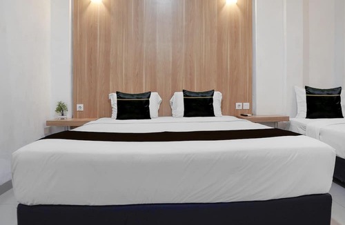 Padang Hotel | Townhouse Oak Polamas Residence