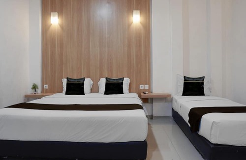 Padang Hotel | Townhouse Oak Polamas Residence