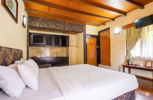 Parongpong Hotel | Cottage Syariah GS Rumah Kayu