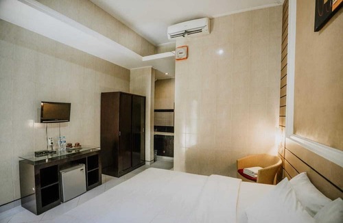 By Pass Ngurah Rai House | Denays Guest House Jimbaran